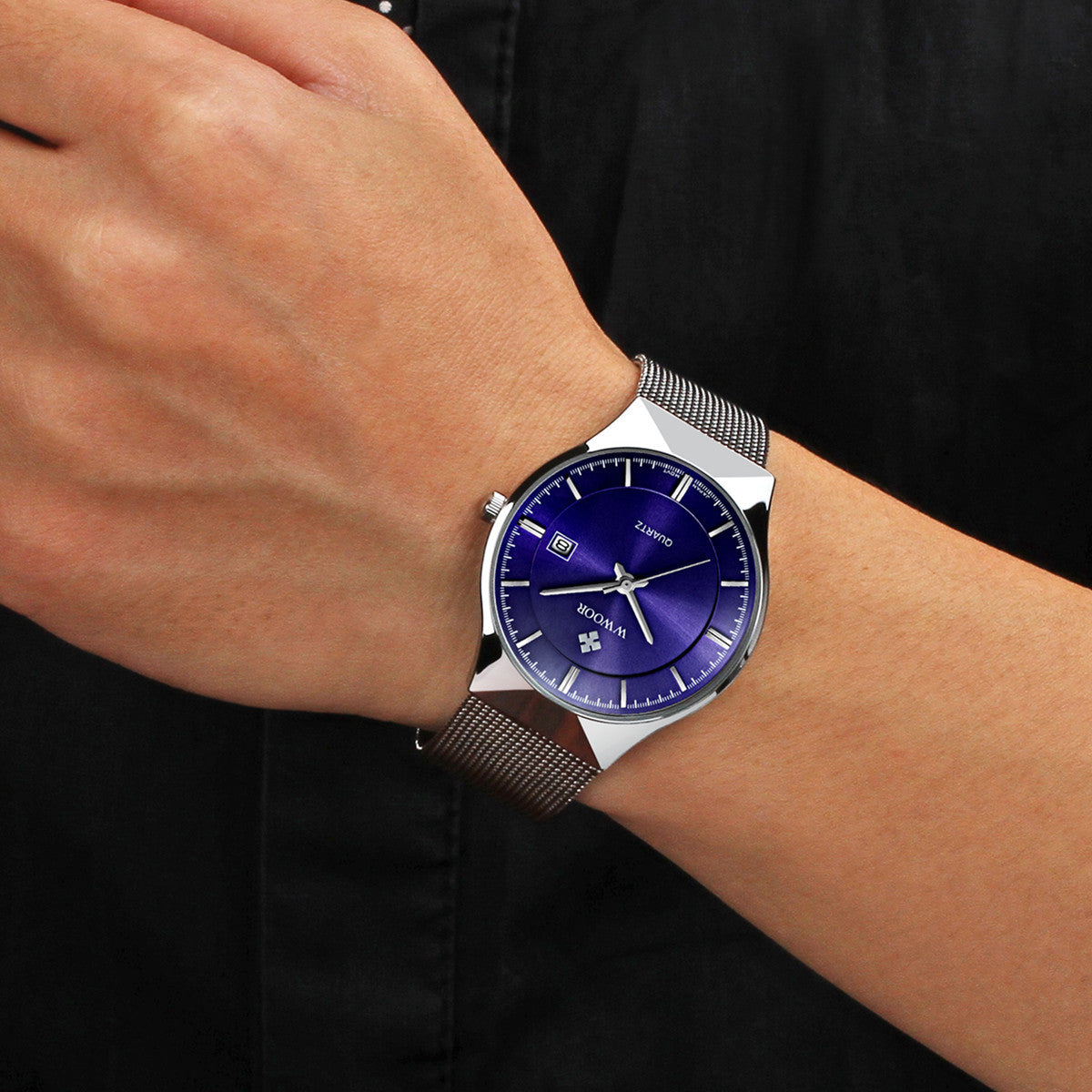 Men's Quartz Watch with Calendar and Mesh Strap