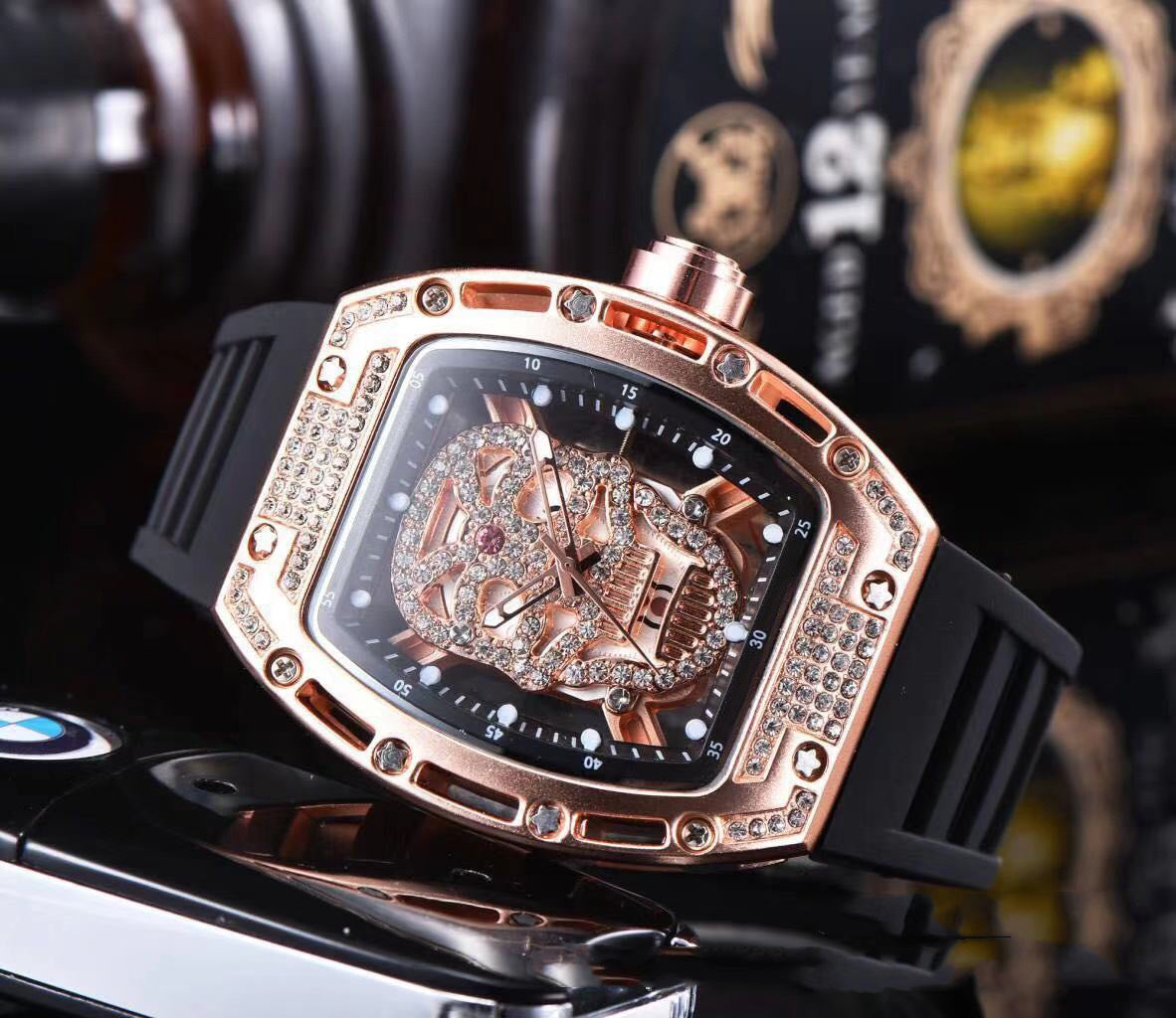 Fashion Tonneau Hollow Men's Silicone Quartz Watch