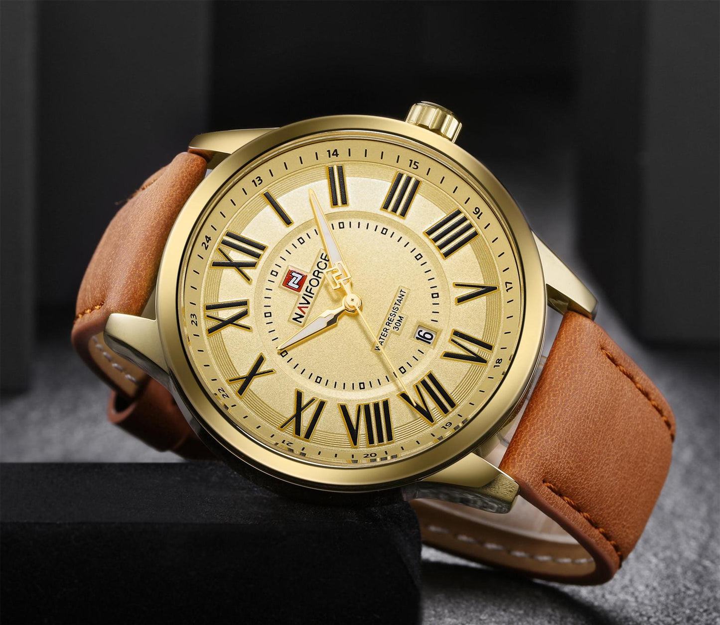 NAVIFORCE 9126 Men's Quartz Watch with Leather Strap