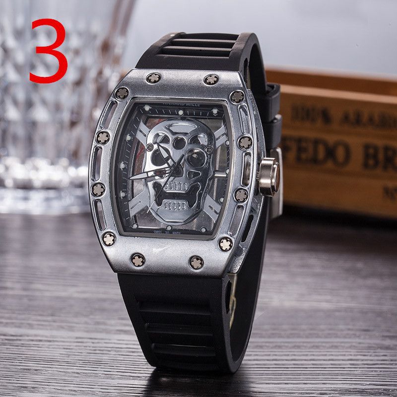 Men's Quartz PU Watch with Skeleton Skull Design