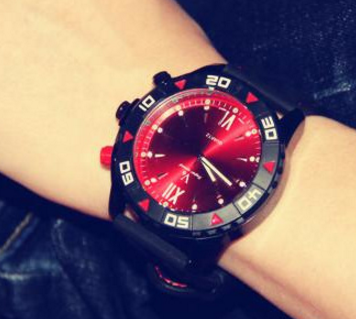 Quartz Men's Watch with Silicone Sports Dial