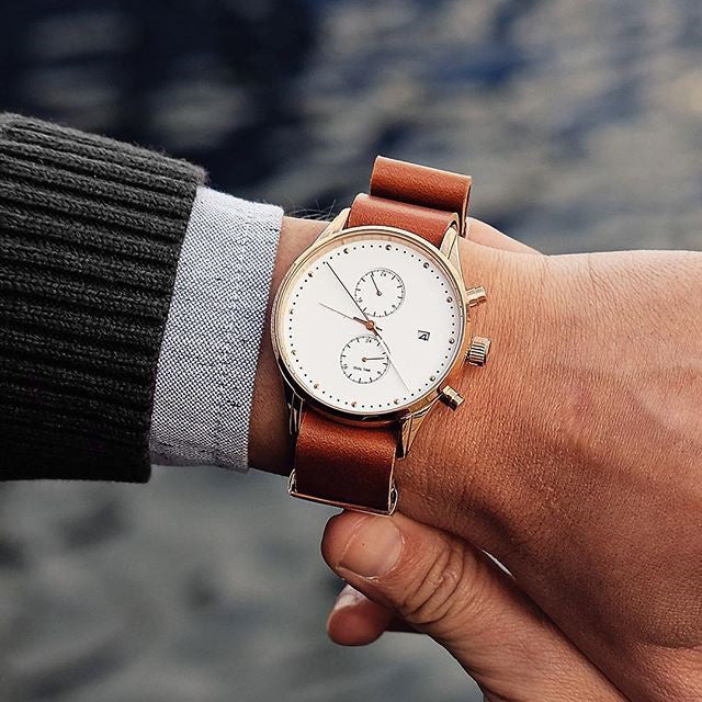 Fashionable Men's Quartz Watch with Calendar Feature
