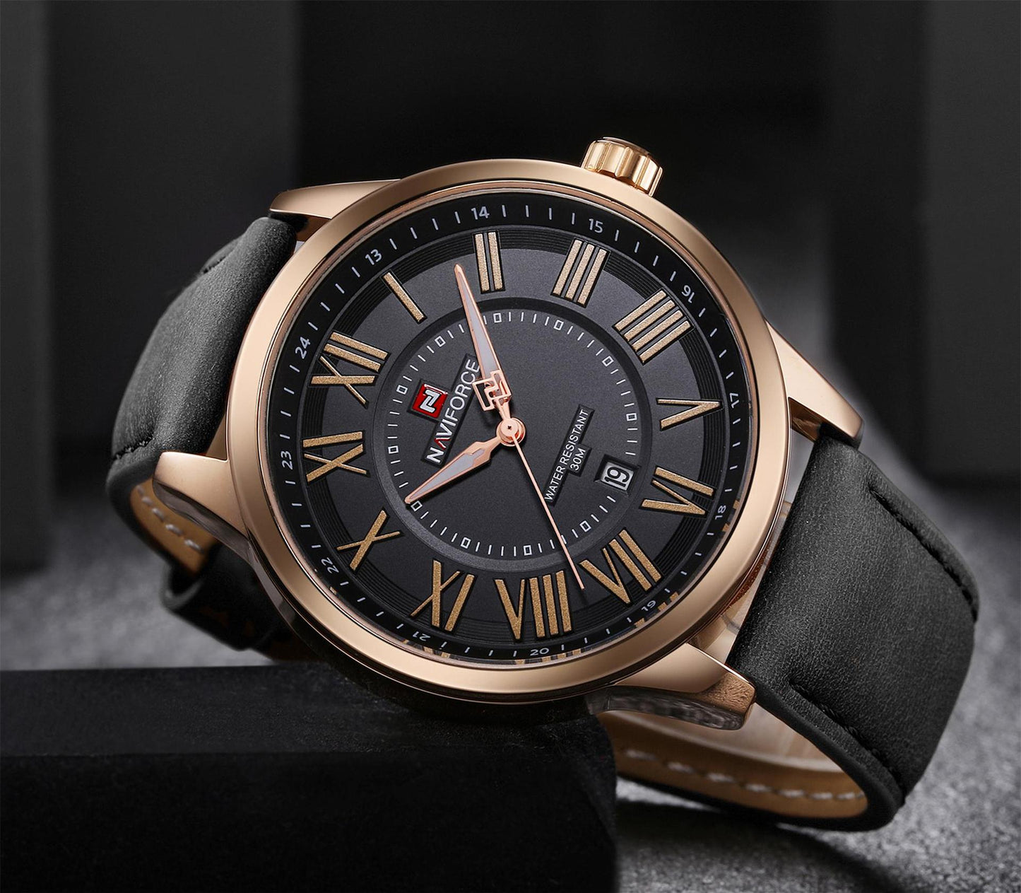 NAVIFORCE 9126 Men's Quartz Watch with Leather Strap