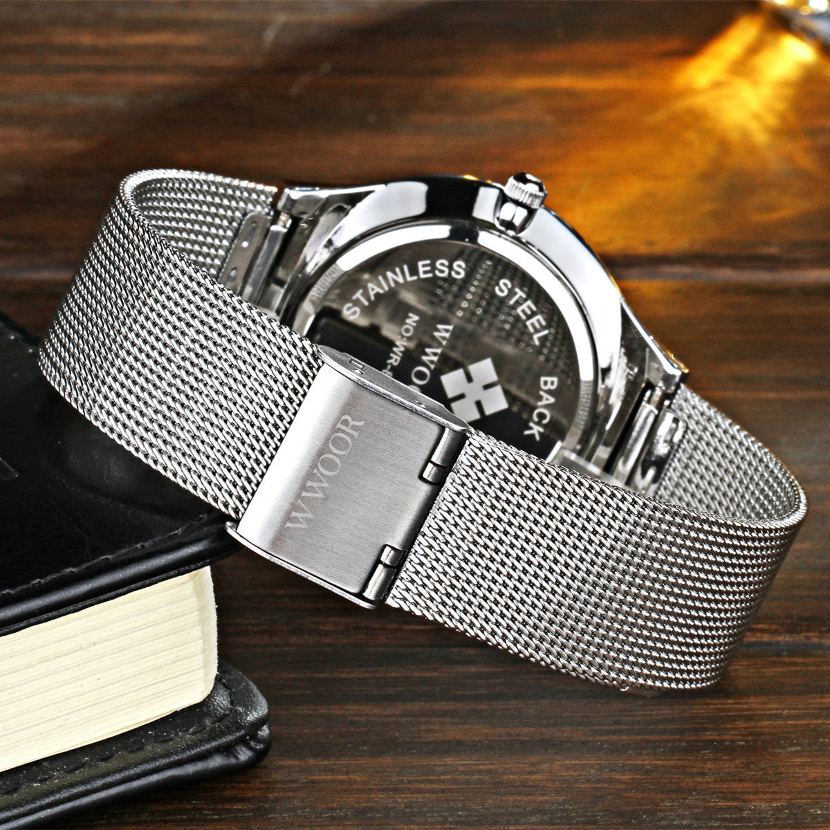 Men's Quartz Watch with Calendar and Mesh Strap
