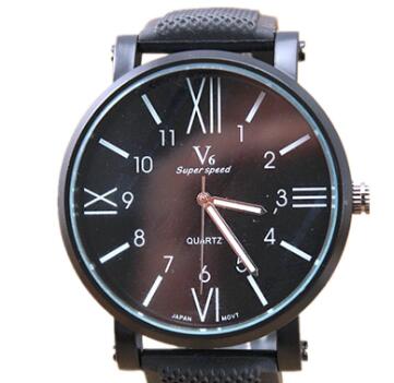 Men's Quartz Watch with Large Dial and Silicone Strap